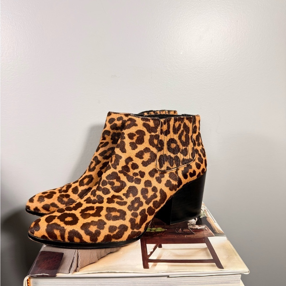 1. State Women’s Size 9 Calf Hair Leather Leopard Ankle Boots. - Picture 2 of 11
